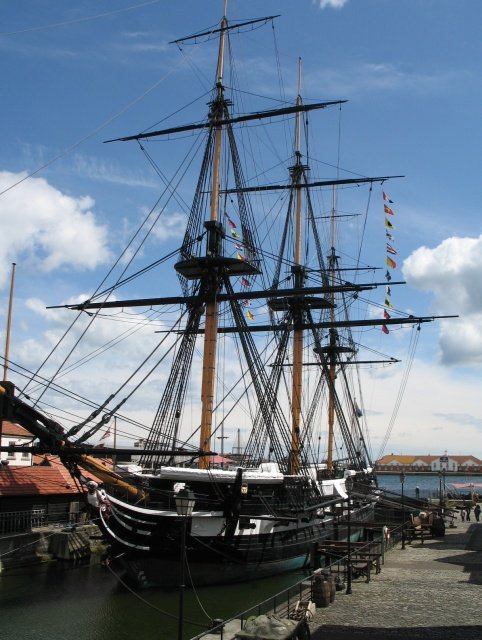 Did you know that an Indian company made famous warships for British Navy ? HMS Trincomalee was made by Wadias in the then Bombay  #Mumbai in 1816 , which still does exist and currently is a museum. Two more famous war ships were made by Jamsetjee Bomanjee Wadia for Royal Navy .