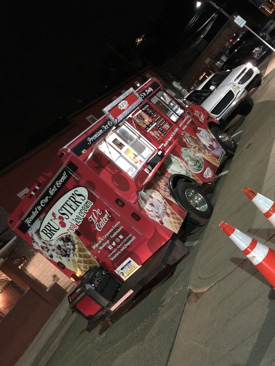 Bruster's Truck tweet media