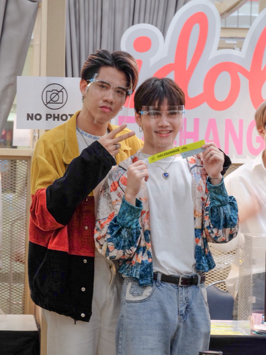 ScorpioArtist's tweet photo. 📍คิงตอง ต้องมาแล้วปะ แม่ต่อเรือรอเลย

#u_lit #idolexchange #u_litxIdolExachange https://t.co/nrhTzIB7ul