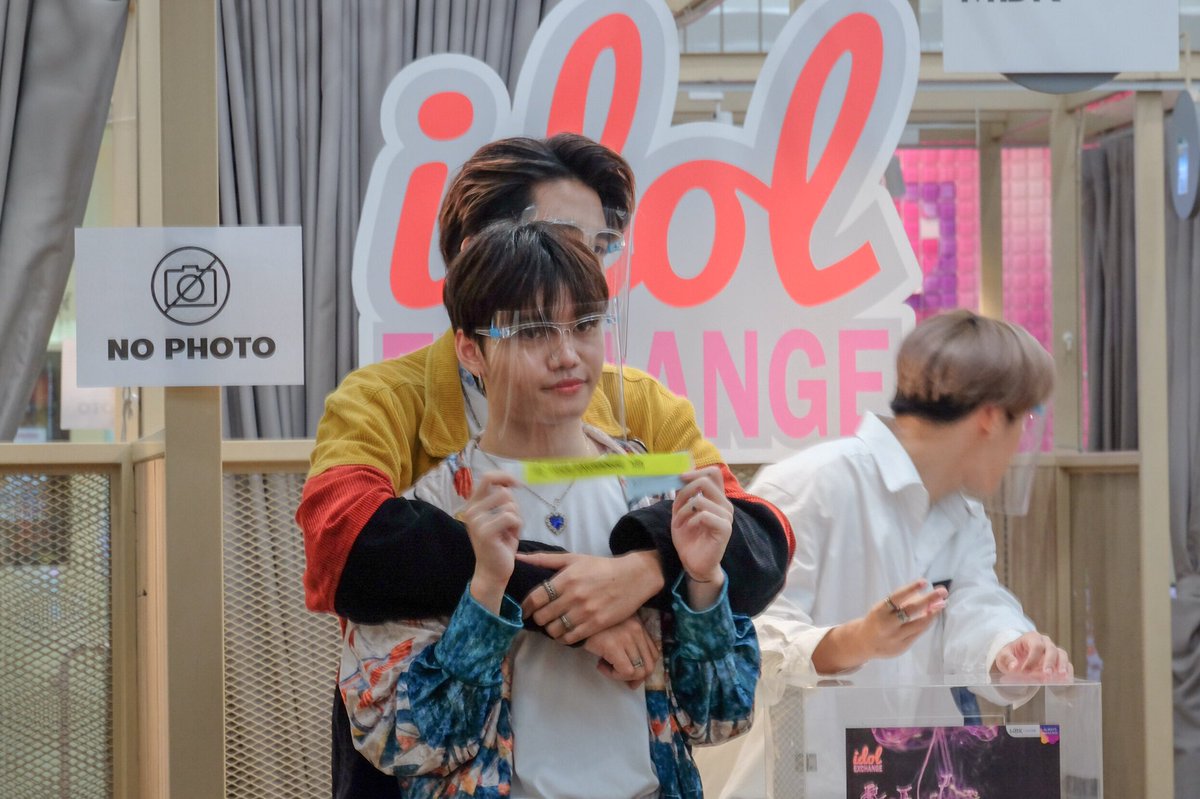 ScorpioArtist's tweet photo. 📍คิงตอง ต้องมาแล้วปะ แม่ต่อเรือรอเลย

#u_lit #idolexchange #u_litxIdolExachange https://t.co/nrhTzIB7ul
