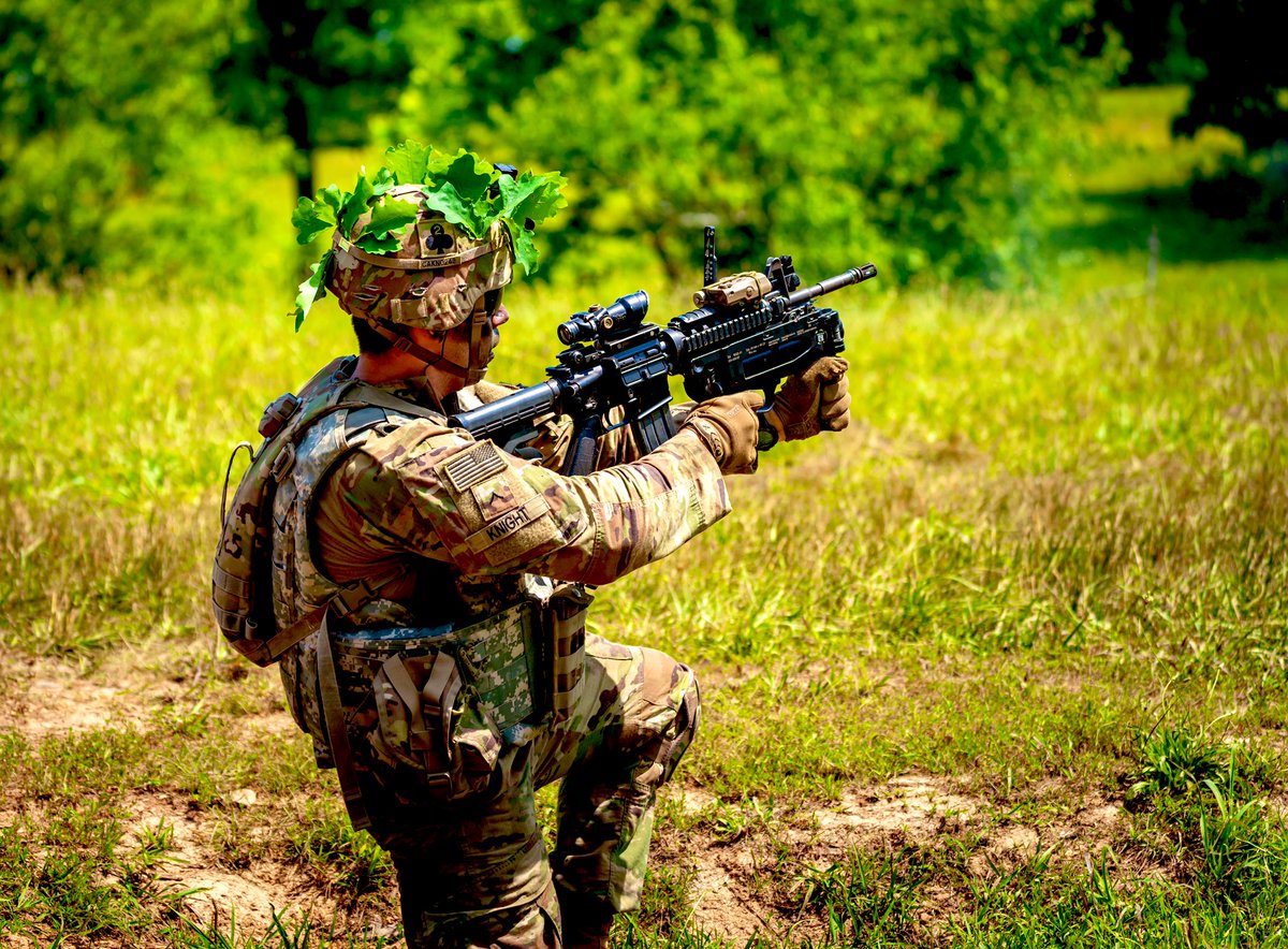 NoSlackBN's tweet photo. 💥”Thump!”💥 Nothing like sending M320 rounds down range! ♣️🦅🇺🇸 #ReadyOrNot #HereComesTheBoom #BuildingSpeed #WinningMatters #WinningAtJRTC @101Bastogne @101stAASLTDIV https://t.co/EI7MX4UUsi