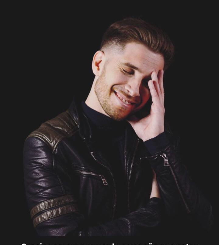 quenya_r's tweet photo. #CHILIFERNANDEZALCANTANDO2020 @CHILI_FZ  @cuervotinelli @elchatoprada @hoppefede @AngeldebritoOk  @laufer4 @2020Cantando @eltreceoficial https://t.co/Ep9AHINptS