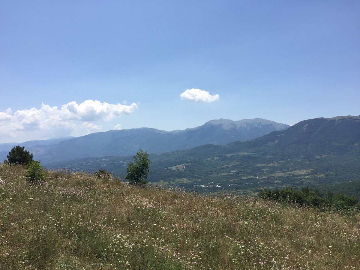 Molisetrekking's tweet photo. Un viaggio a piedi in semiautonomia per scoprirlo il Molise dal Veneto.
Buoni passi “solitari” da domani!
E domani si parte con un altro gruppo per una settimana sul Matese! https://t.co/gNpYdB0qTR