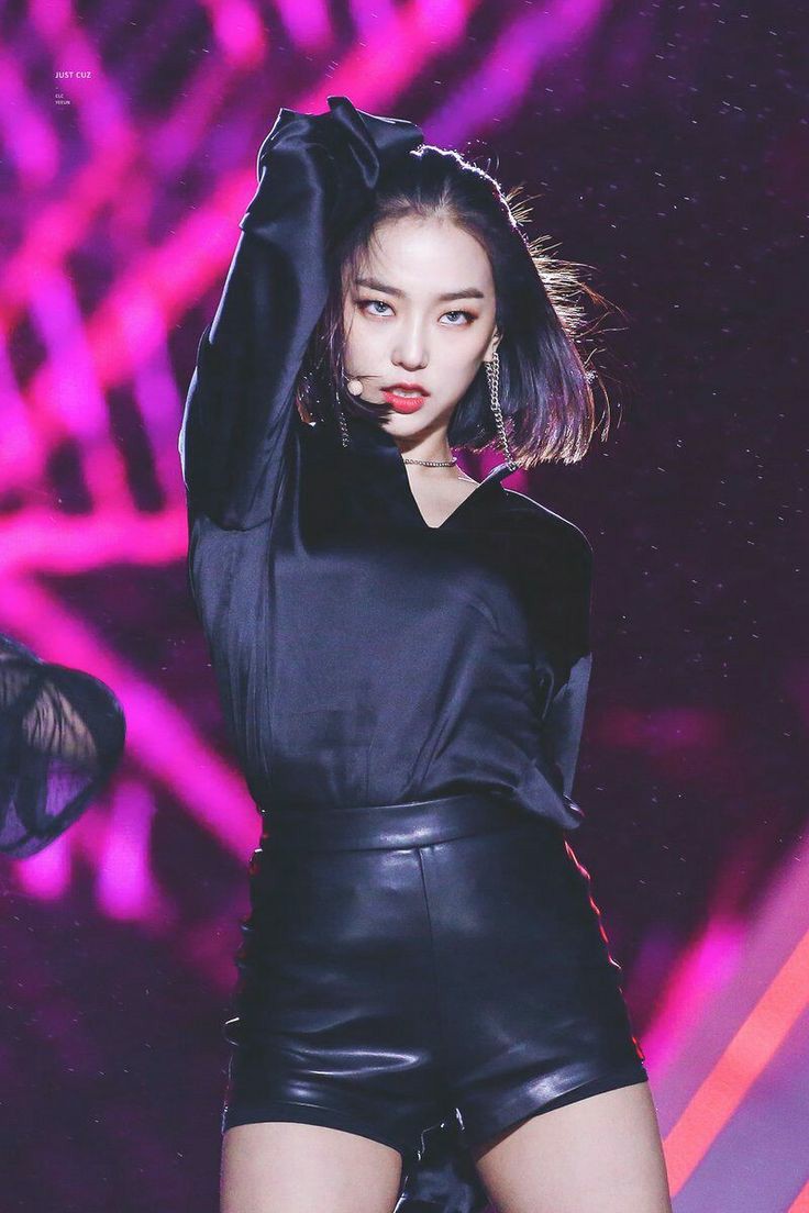 yeeun being more than just the short haired girl, a dangerous thread @CUBECLC  #CLC  #씨엘씨