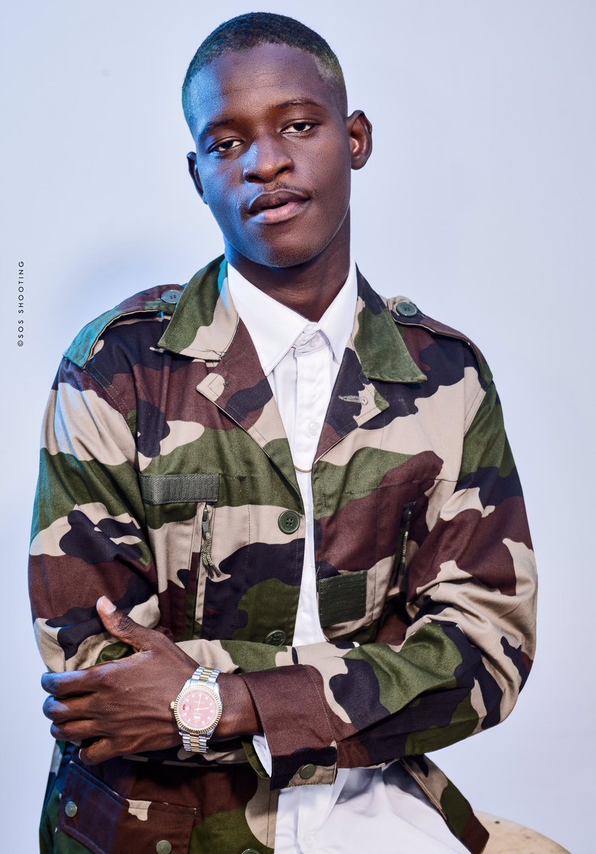ShootingSos's tweet photo. Enzo : Le courage du soldat dépend de la prudence du général.
Shoot: SOS-Shooting
Photographe: Hassane Sos
Assistant : Abdul Wahab
Directeur Artistique : Aaron Sale

Parrainez ou faites un Don aux enfants de SOS Villages d'Enfants Niger par Orange Money #144# au 80140000 https://t.co/AvkrPuLvOd