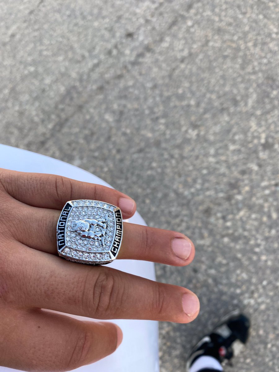 Adam Vasconcellos tweet media