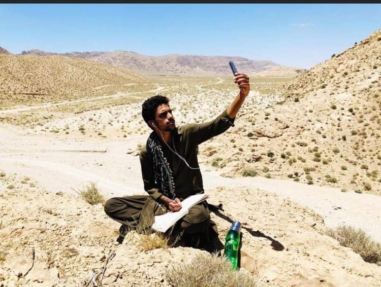 aal_fari's tweet image. ایچ ای سی نے بڑے بہادری سے آن لاٸن کلاسز کے نام پر بلوچستان کے طلباہ کیلیے تعلیم دشمن پالیسی بناٸی اور ابھی بھی بڑے فخر سے اپنے موقف پر کھڑا ہے اور شرم اور افسوس کی بات ہے کہ کوٸی پوچھنے والا تک نہیں
#Endonlineclasses