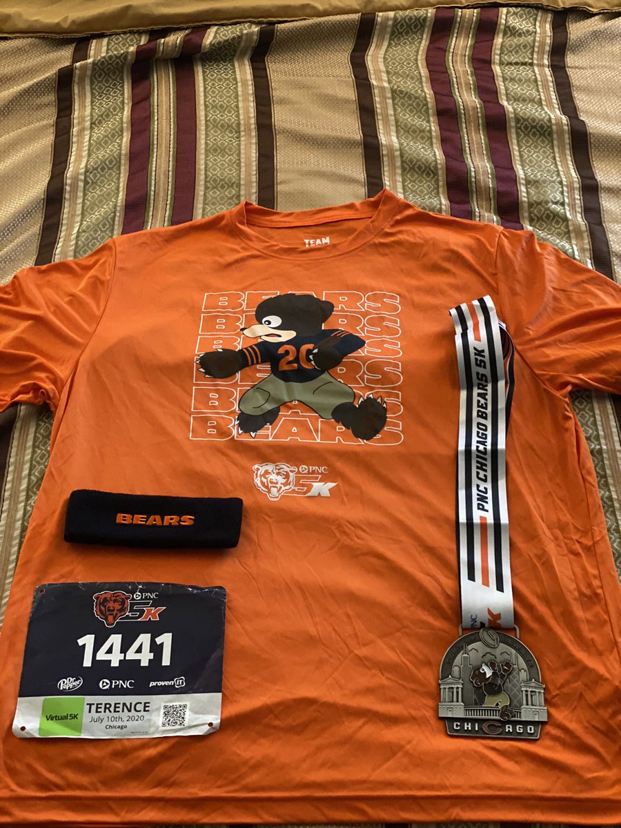 Terence_M_Young's tweet photo. All set for the @ChicagoBears virtual #Bears5k today!  🐻⬇️ 🏃🏾‍♂️ https://t.co/E32lGBM05Z