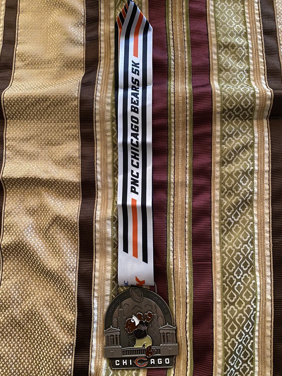 Terence_M_Young's tweet photo. All set for the @ChicagoBears virtual #Bears5k today!  🐻⬇️ 🏃🏾‍♂️ https://t.co/E32lGBM05Z