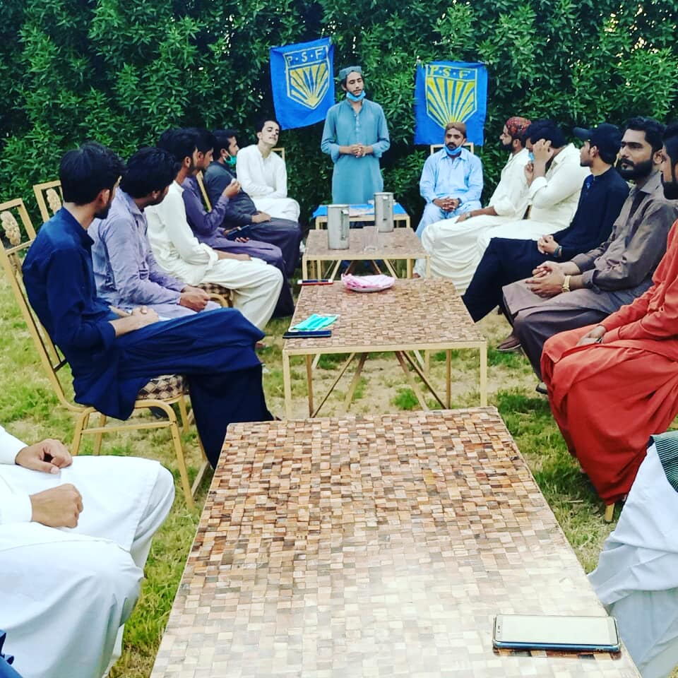 SyedAqibShahGi1's tweet photo. Today Meeting Organized By PSF President Candidate District Ghotki @SyedAqibShahGi1.  In this Meeting PSF Adilpur Zeeshan Kalwar &amp; his Team Came and join PSF &amp; will work with PSF District Team. PSF President Talqa Ghotki @AghaAman4 , @UrBhayo , @Mohamma50170872 Present. https://t.co/MvJrlp6Hjm