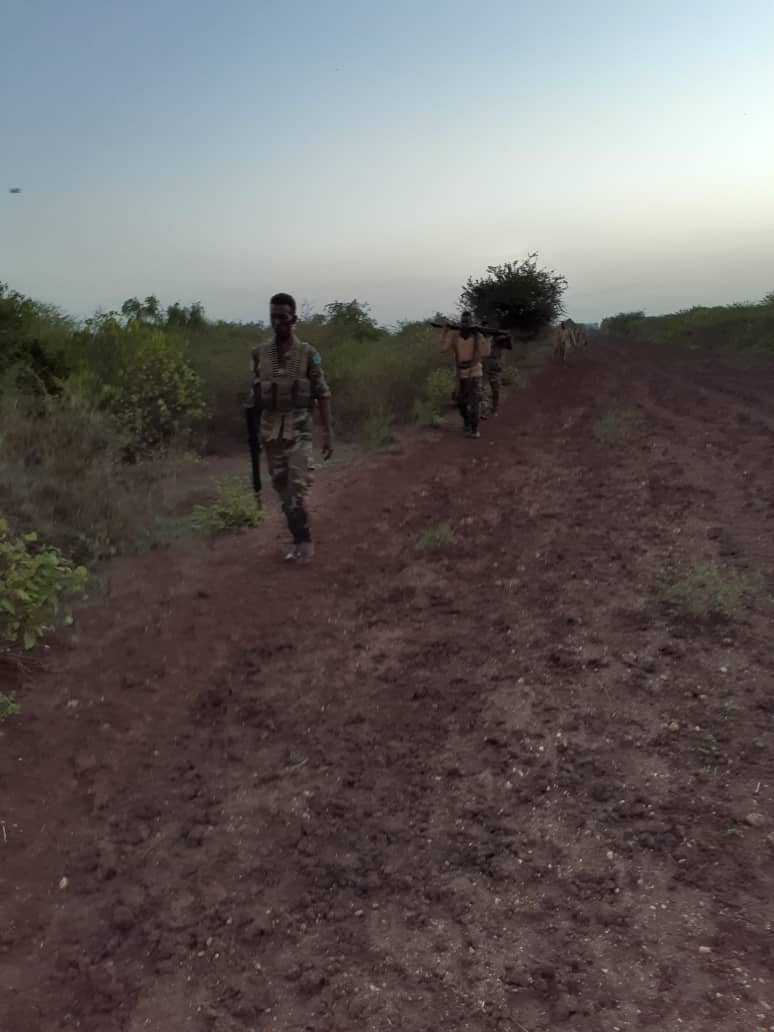 RadioSna's tweet photo. Howlgal qorsheeysan ayay Ciidanka kumaandooska xds kafuliyeen degaanka #Mubarak ee Gobolka #shabeelada hoose halkaasi oo ay kusoo qabteen horjoogayaal iyo maleeshiyaad katirsan #alshaab https://t.co/CpN8kOxWrP