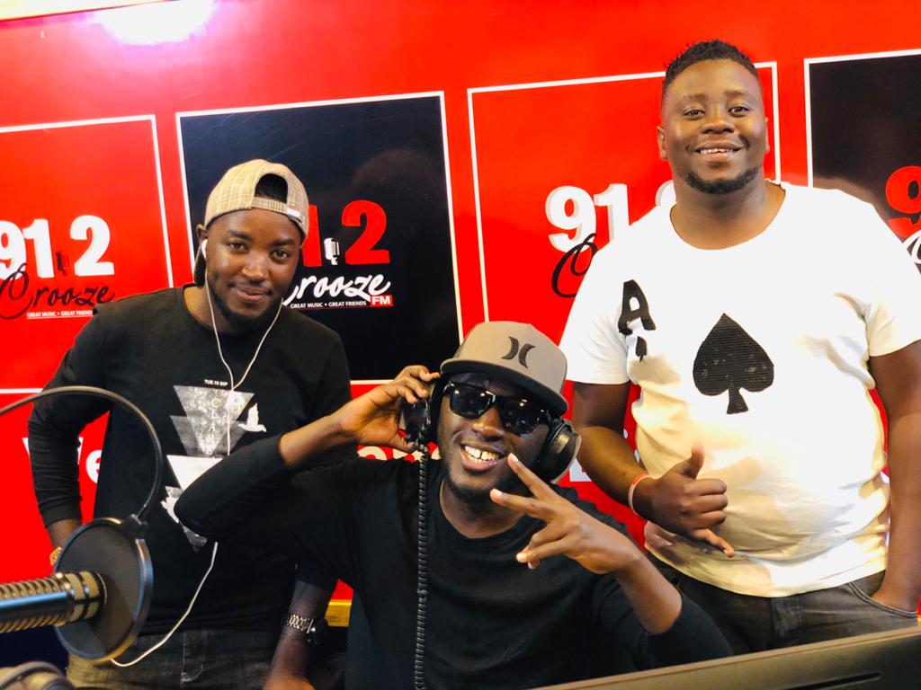 912CroozeFM's tweet photo. #SNL Party with @Mc_Kacheche , @DeRiddimselekta and @DjEmma on your frequency.

Where do we start from tonight,Reggae,HipHop,Tekno or Dancehall Ragga music.

Roll call till late tell us where you at https://t.co/tO5fOAXnEj