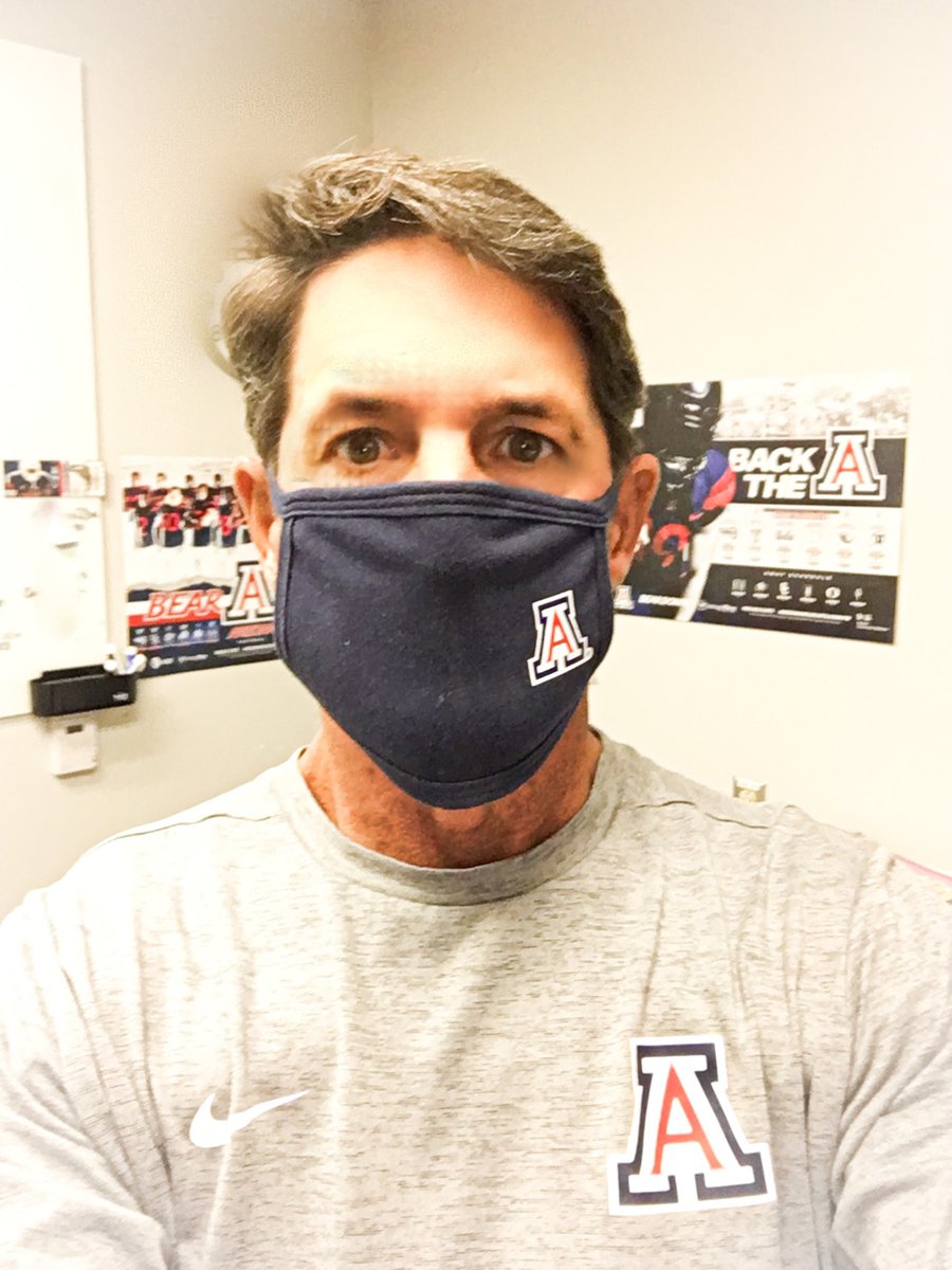 chuckcecil26's tweet photo. Be a part of the solution.
Help your neighbor, family, a stranger, yourself & our team by wearing your mask!
#BearDown https://t.co/Pmk4KyPWZG