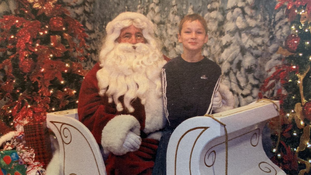 JormLinds's tweet image. Cheers to being a problem for authority figures