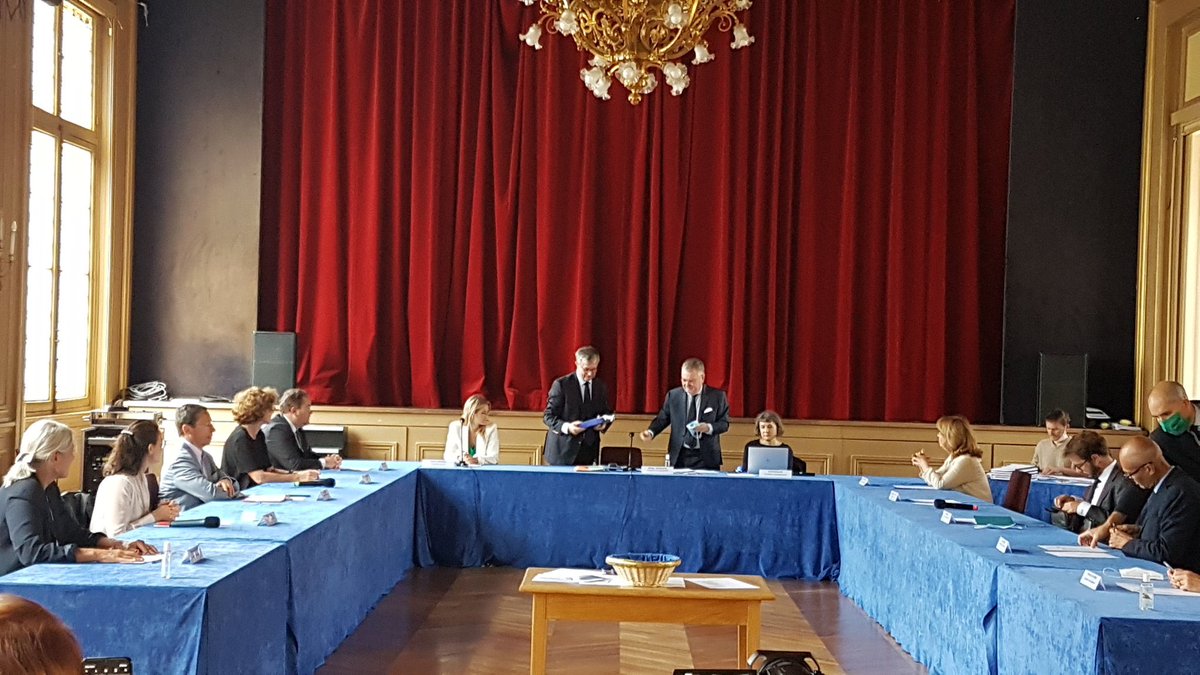 datirachida's tweet photo. Bravo à @jp_lecoq et les élus #Paris6 du @GroupeLRI, aujourd’hui réunis pour le conseil d’installation des Mairies d’arrondissement.

Pendant 6 ans, nous porterons les valeurs que nous avons toujours défendues pour chacun des Parisiens. https://t.co/82399dNJEp