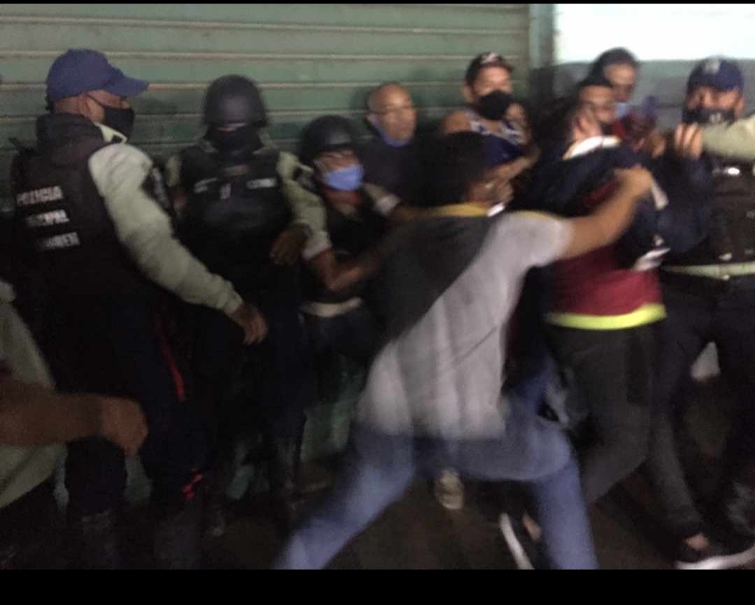 psiconanyve's tweet photo. @CNNEE Por favor necesitamos ser escuchados https://t.co/iZsAuhkoHY