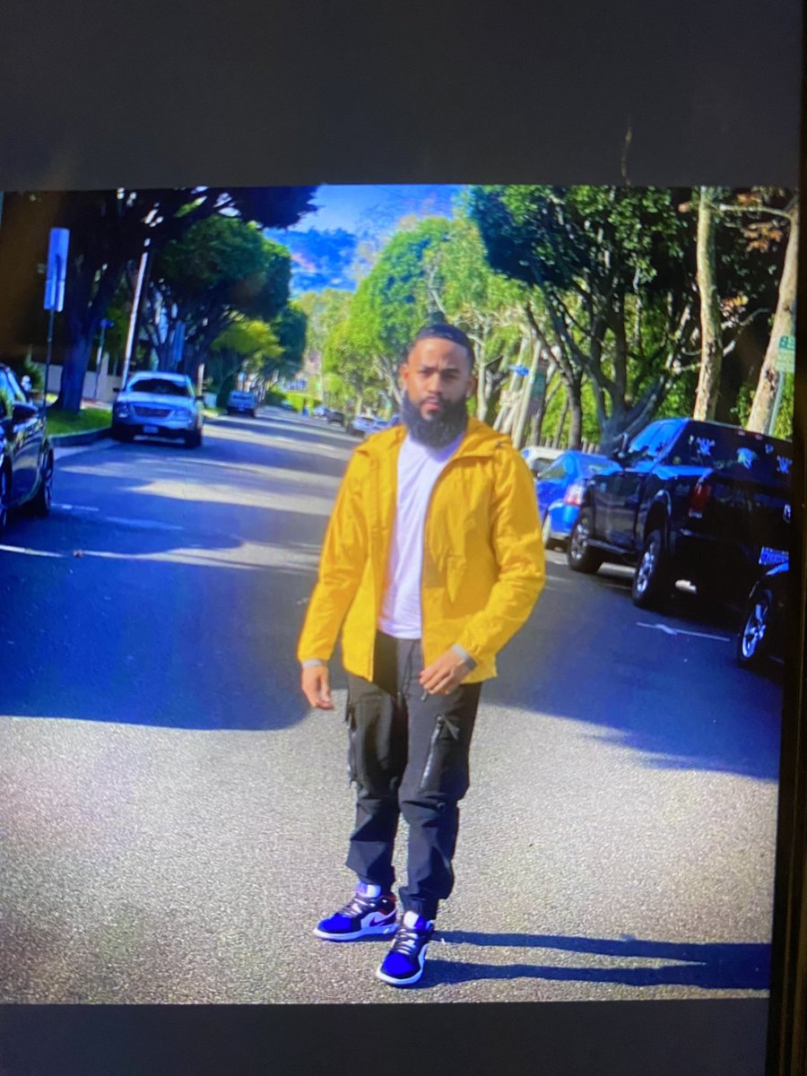 Jessica55719537's tweet photo. Rashad omar Jackson and yaboyy_b fucking in lax today at 6pm u don’t want to miss that show. https://t.co/xlcae5L9Is