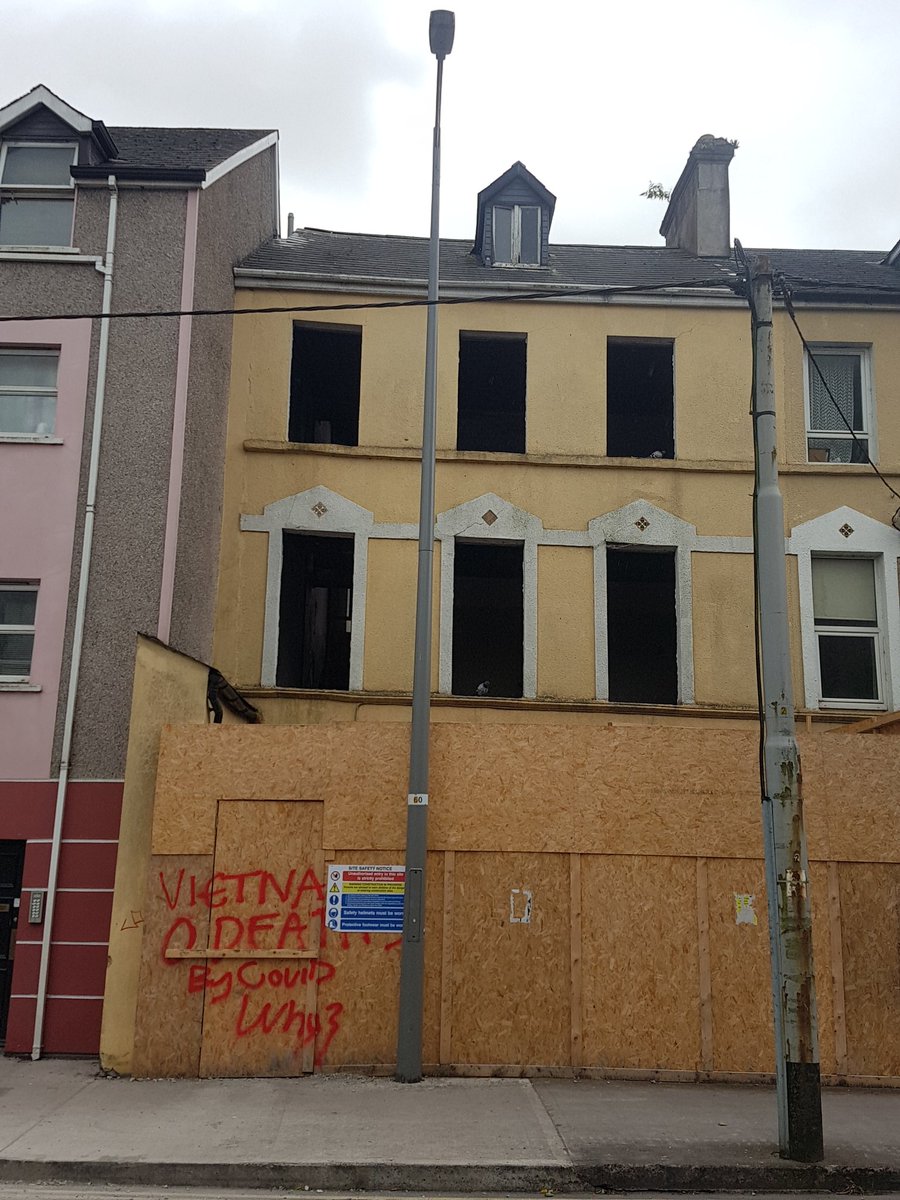 been this way & empty for a while but hopefully its on way back to life sooner rather than later, someone's home in  #Cork city centre, much needed  #regeneration  #socialcrime  #homeless  #inequality  #culturalheritage  @corkcitycouncil  #Ireland