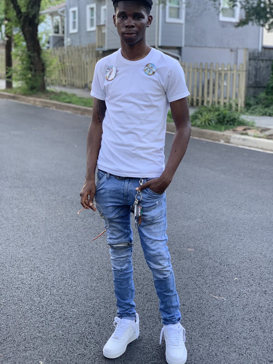 RichyPorter_'s tweet photo. A nigga play I bought his casket⚰️ #RipJune💫 #RipJugg👣 https://t.co/IeZ2i4Xwr2