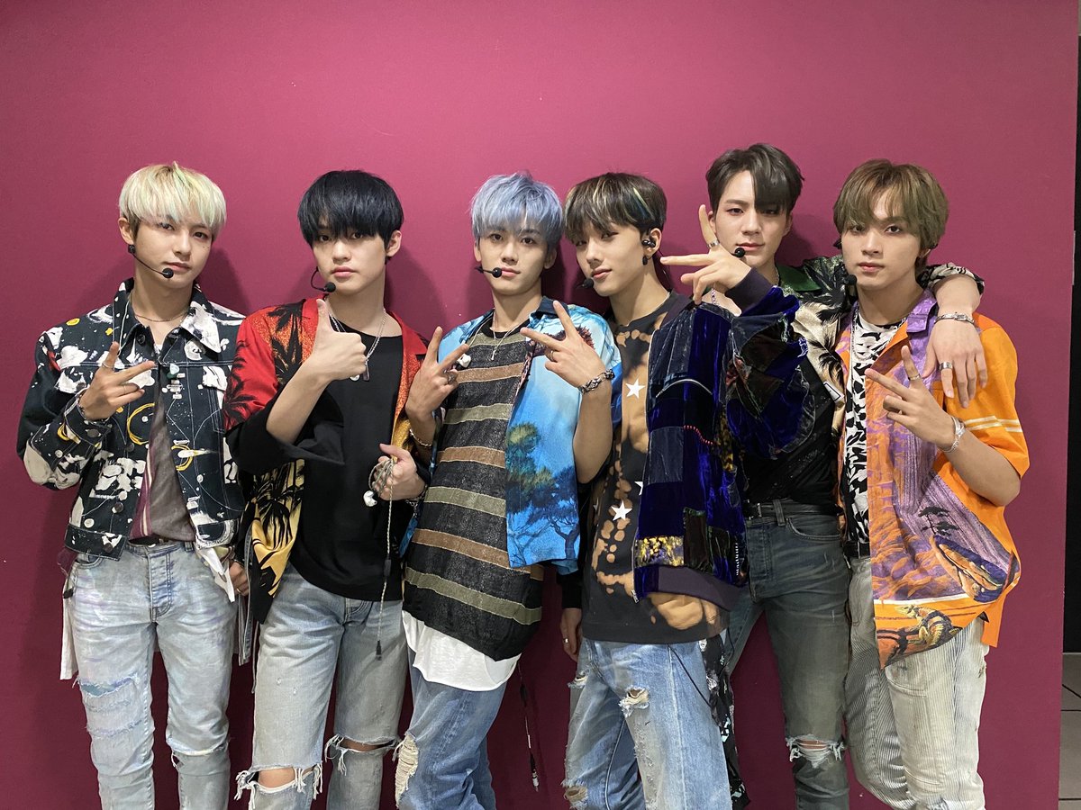 Apart from their outstanding music and performances, their personalities are smth which have always drawn me towards the group! And I'm so here for it. Proud nctzen.