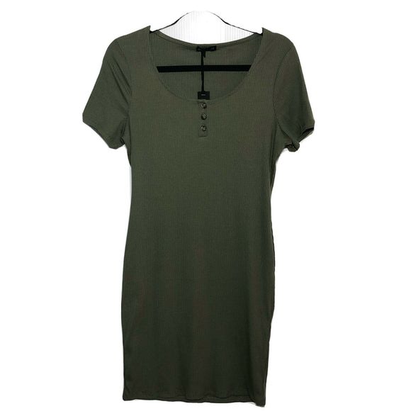 TraceyBrasel's tweet photo. So good I had to share! Check out all the items I'm loving on @Poshmarkapp #poshmark #fashion #style #shopmycloset #aerosoles #cottonon #bbdakota: https://t.co/XtgJXgjm5i https://t.co/xR7pOl5gN2