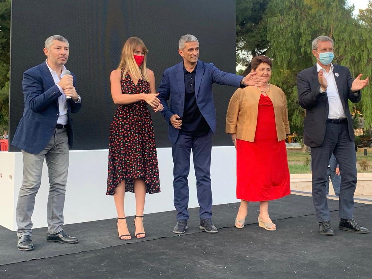 Maria Elena Boschi tweet media