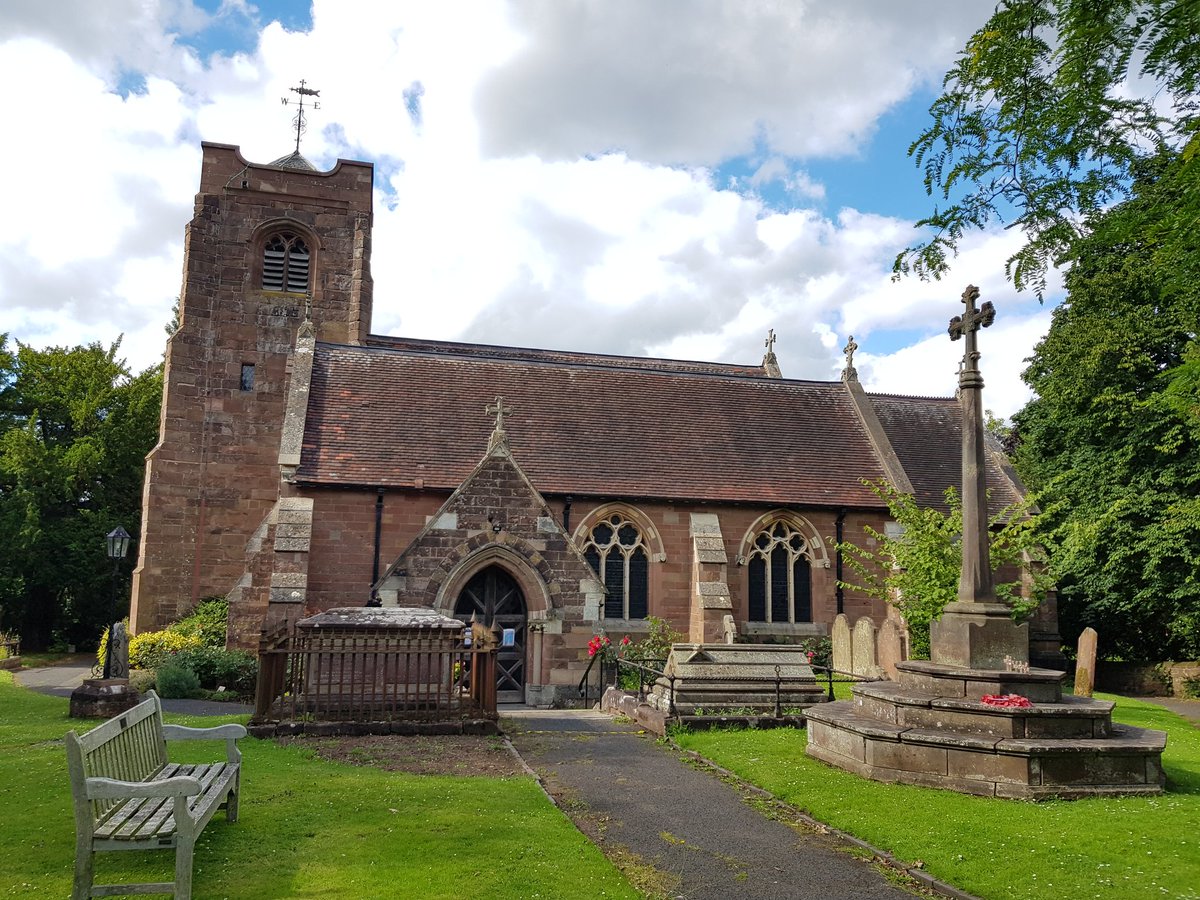 InscriptionsWw1's tweet photo. #RememberedHere

#StPetersChurch #Pedmore #Stourbridge

#WW1 #LestWeForget

#wewillrememberthem #fww #warmememorials #memorials #greatwar #westernfront #cemetery #grave_gallery #cemeterywandering #wargraves #CWGC #taphophiles_only #taphophile #taphophiles https://t.co/G0EBQhjDA9
