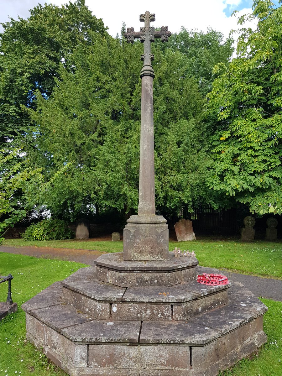 InscriptionsWw1's tweet photo. #RememberedHere

#StPetersChurch #Pedmore #Stourbridge

#WW1 #LestWeForget

#wewillrememberthem #fww #warmememorials #memorials #greatwar #westernfront #cemetery #grave_gallery #cemeterywandering #wargraves #CWGC #taphophiles_only #taphophile #taphophiles https://t.co/G0EBQhjDA9