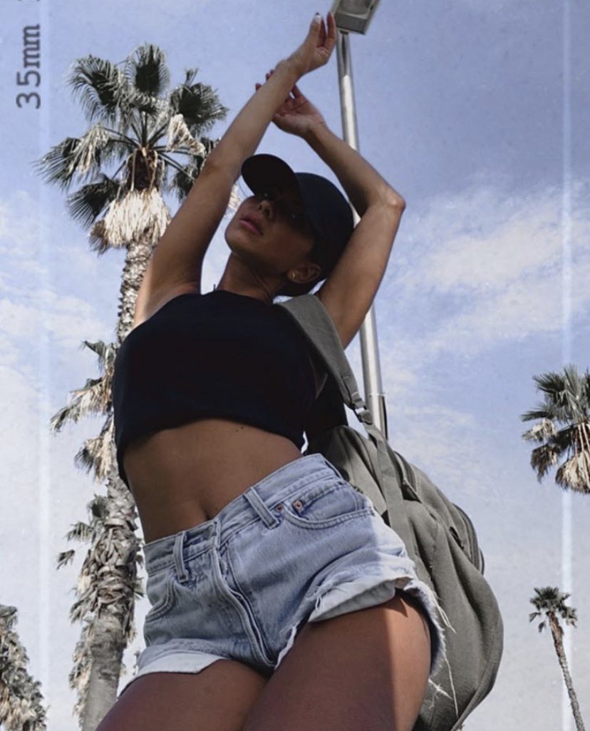 inna_ro's tweet photo. Summertime in Barcelona https://t.co/Dd6cqTR9zA