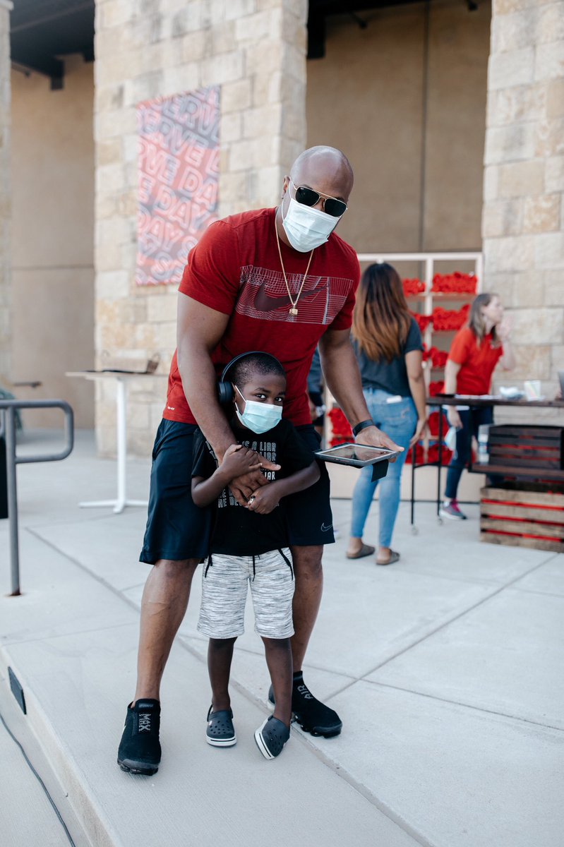 milestonechurch's tweet image. Serve Day = best day! Thank you Milestone for being a church that loves and serves people so well. From feeding the homeless to remodeling houses, you have made a huge impact. This is what spiritual family is all about!