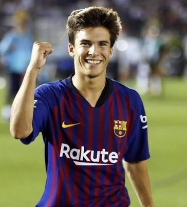 dishankadhikari's tweet photo. Riqui puig : New rising star of Barcelona.
#ValladolidBarca https://t.co/l3ItQesqUC