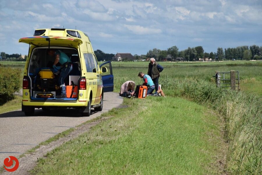 Wielrenner gewond na botsing met auto - AUGSBUURT – Een wielrenner is zaterdagmiddag gewond geraakt bij een aanrijding op de Steenharst. Rond half vier kwamen een... -..