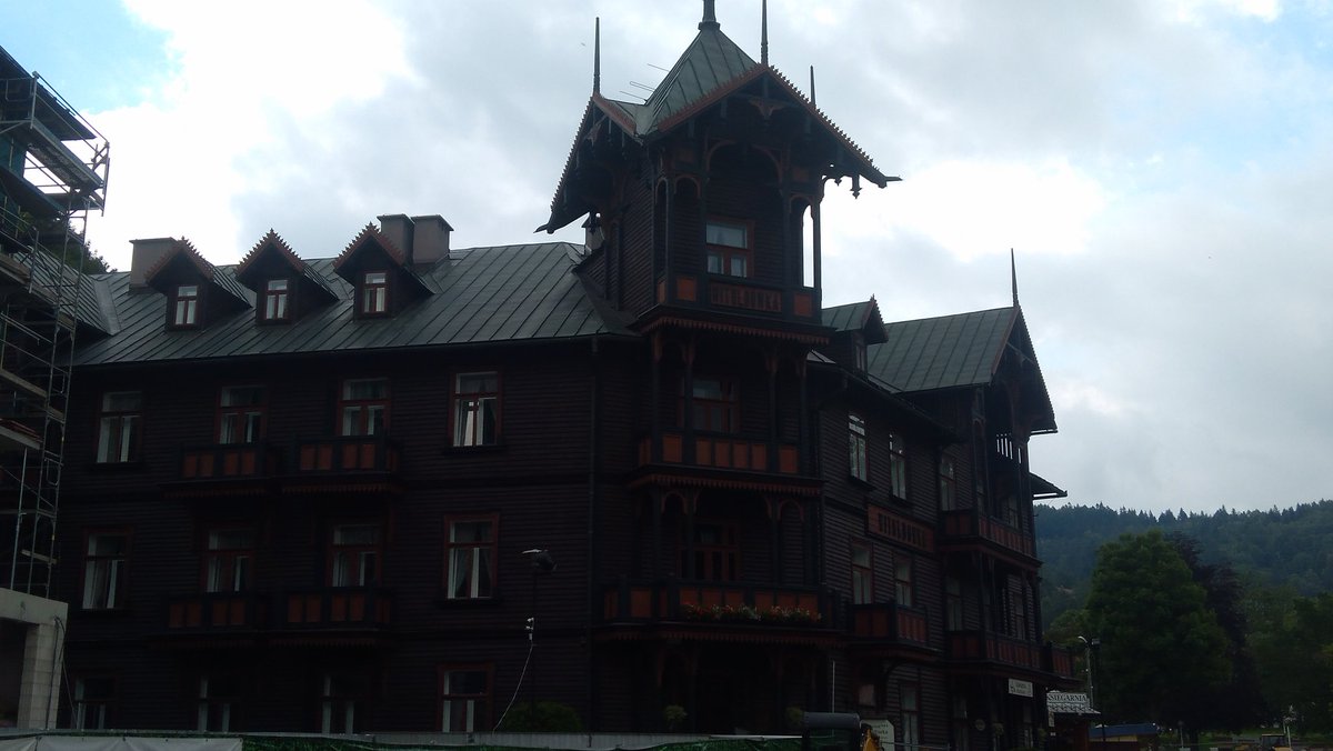 micha_paciorek's tweet image. I found an interesting building when I was out walking.  Maybe someone can use it to inspire
#architecture #designarchitecture
#design