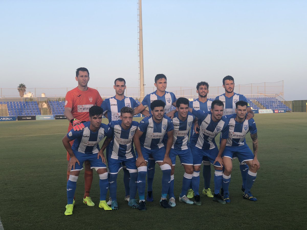 racingctmmfc's tweet photo. #FinalPlayOff / ⏱1’ / ¡AAAAAAAARRANCA LA FINAL! ¡Comienza la final en @PinatarArena! ¡En juego, un puesto en @treceraG13! #FuerzaYHonor 💙⚪️

@fclaunionatl 🆚 @marmenorfc B. https://t.co/ZOUIU8tZie
