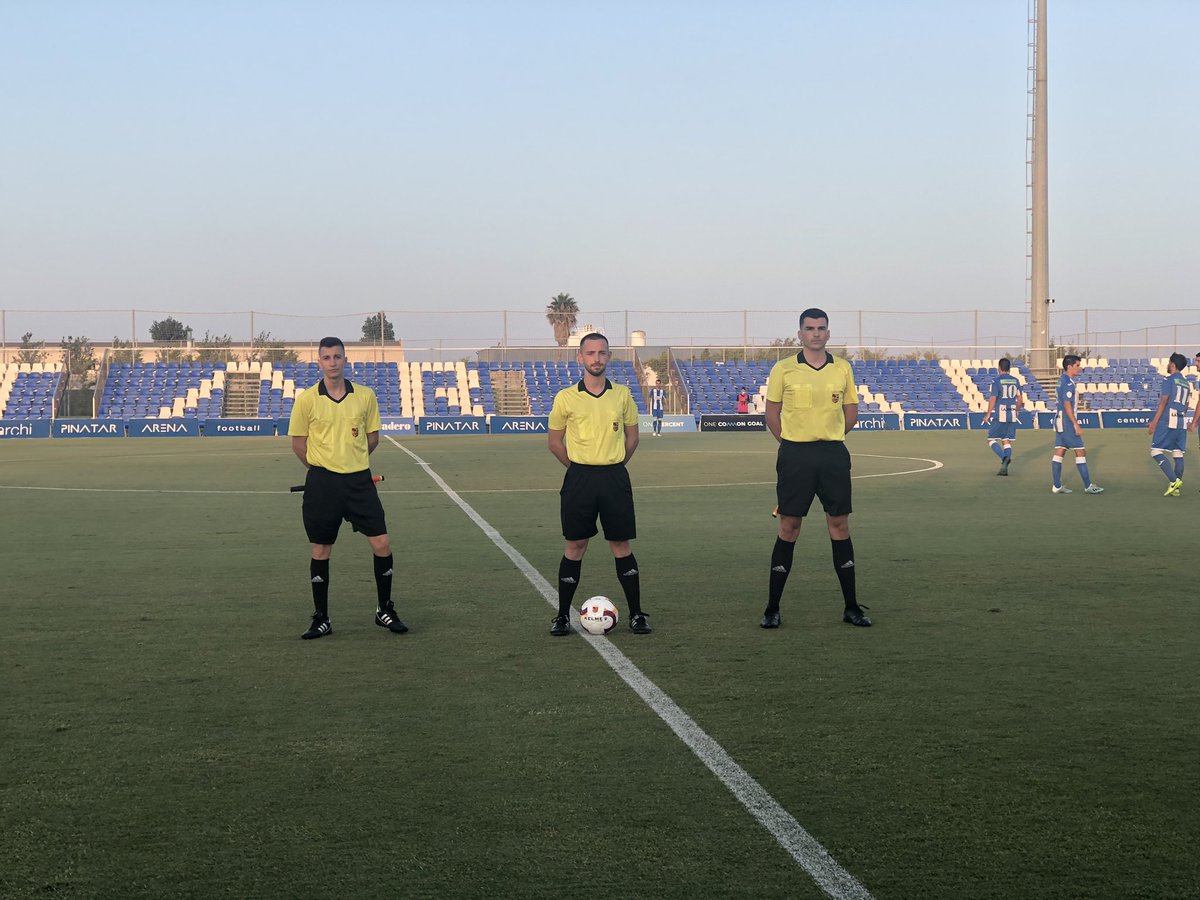 racingctmmfc's tweet photo. #FinalPlayOff / ⏱1’ / ¡AAAAAAAARRANCA LA FINAL! ¡Comienza la final en @PinatarArena! ¡En juego, un puesto en @treceraG13! #FuerzaYHonor 💙⚪️

@fclaunionatl 🆚 @marmenorfc B. https://t.co/ZOUIU8tZie