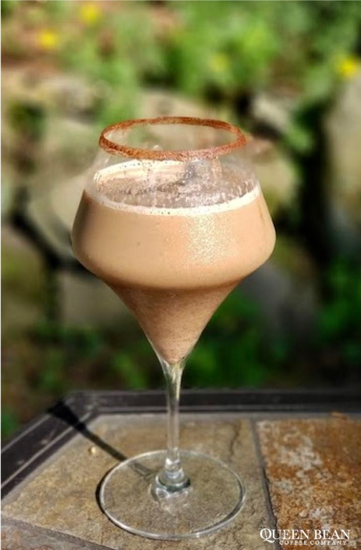 QueenBeanCoffee's tweet photo. Spiced rum. Spiced coconut. #Coffee. Cinnamon syrup. Milk. The Coffee-a coco (aka #GiveMeASecond). Click here for the full recipe: https://t.co/VIWrWFyn0s
#TheQueenBean
#CoffeeWithTheQueen https://t.co/dvxJdLzVBx