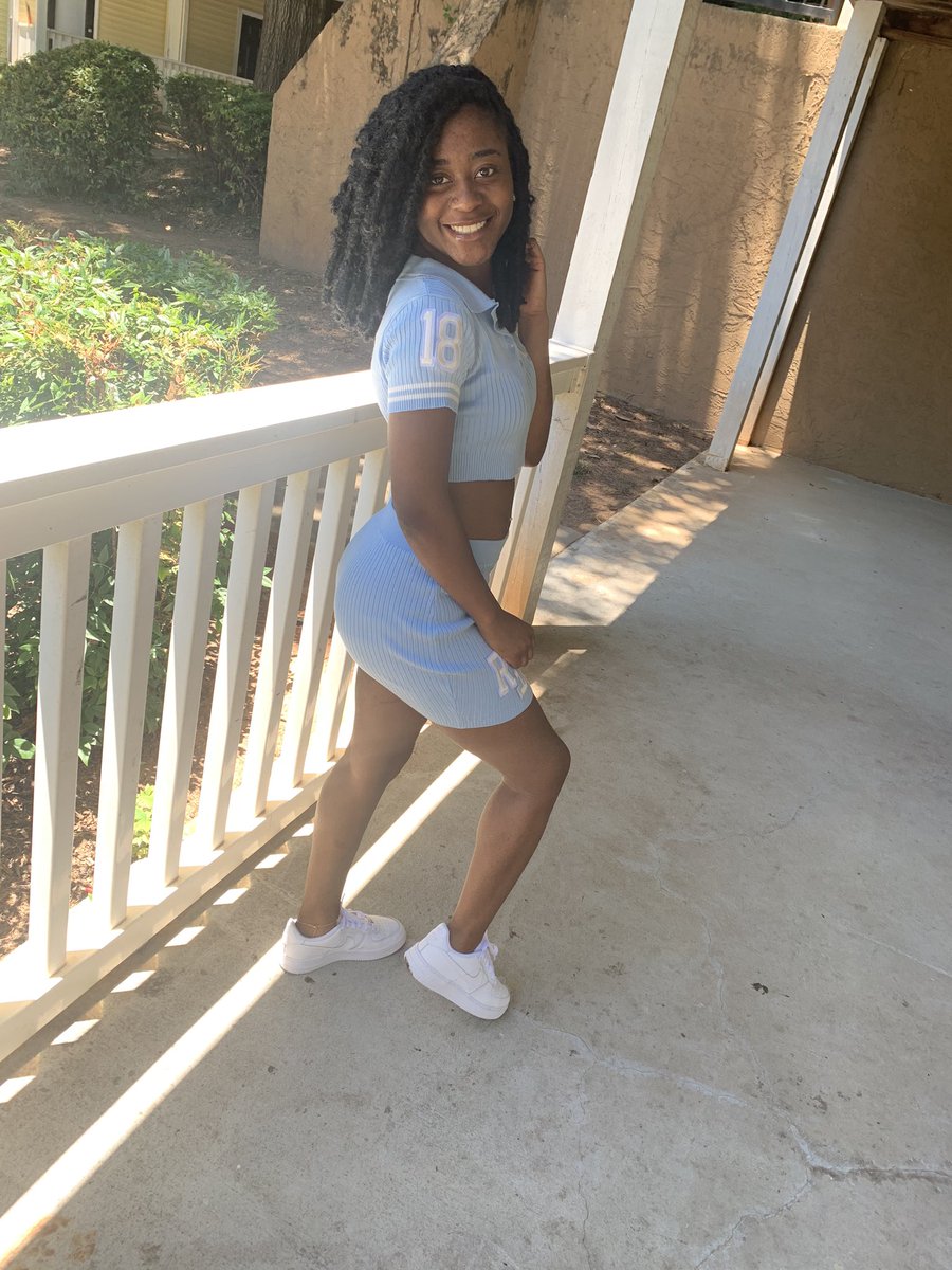 _loveZEEE_'s tweet photo. She know she pressure, but she humble 🤟🏾🤯 #RICHFANTASY ✨ https://t.co/rZRqmJj0Ei