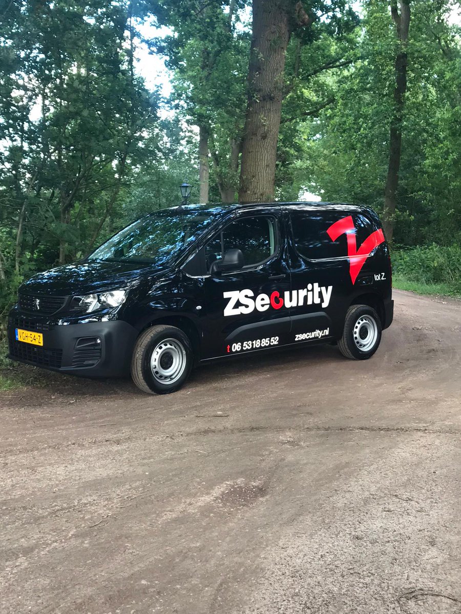 HermanZsecurity's tweet image. 🏁 Nieuwe auto! 🏁

Vanaf nu zul je ons in deze auto zien surveilleren! 

#zsecurity #alarmopvolging #surveillance