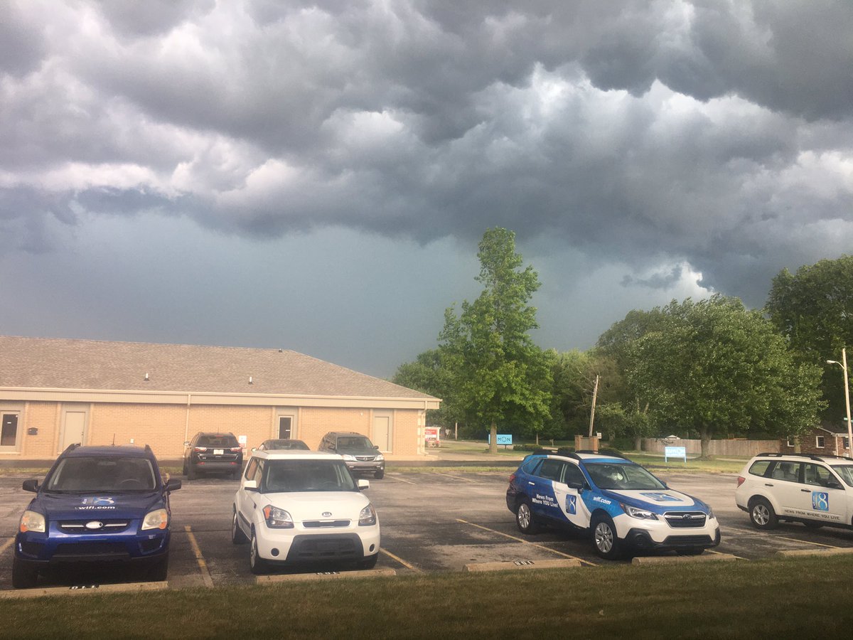 AnnaDarlingTV's tweet photo. The view from the station looking north...lots of wind and I’m seeing some lightening off in the distance. Follow @BalintSzalavari for the latest storm updates! @WLFI https://t.co/J5AKp3XVuw
