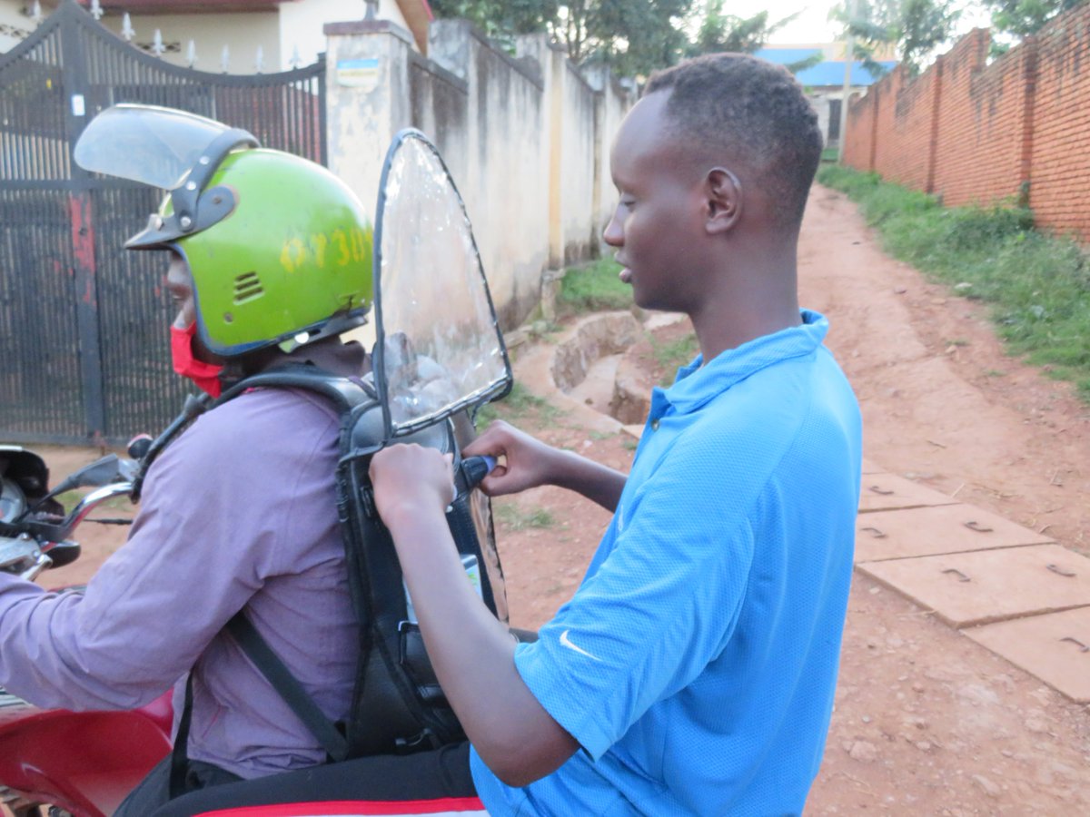 IldephonseMusa1's tweet photo. Officially Higaneza ltd team has been able to design a contactless electronic motor-bag. this bag will facilitate motorcycle drivers not being in contact with passengers and also to reduce the spread of Covid19 in between peoples especially in Rwanda and Easter Africa countries. https://t.co/kOu0KZLzJw
