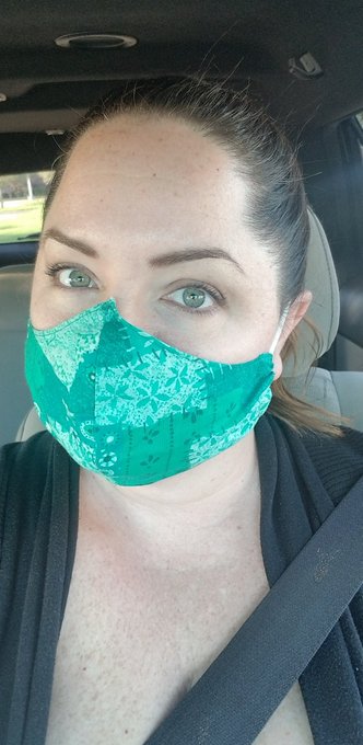 So HOT in Houston Tx! It's a hair up minimal makeup type of day. 🥵 https://t.co/UK9lW4bZdN<a href="/tag/mvsales"class="tags"><span>#mvsales</span></a>