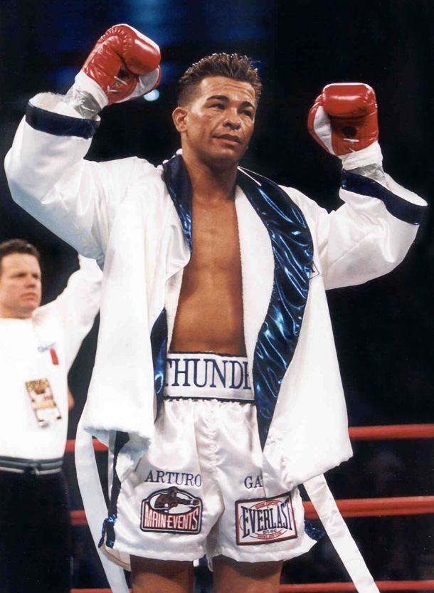 shaft226's tweet photo. Remembering Arturo Gatti today #ripthunder ๐ฅ https://t.co/yVhBneUf1X
