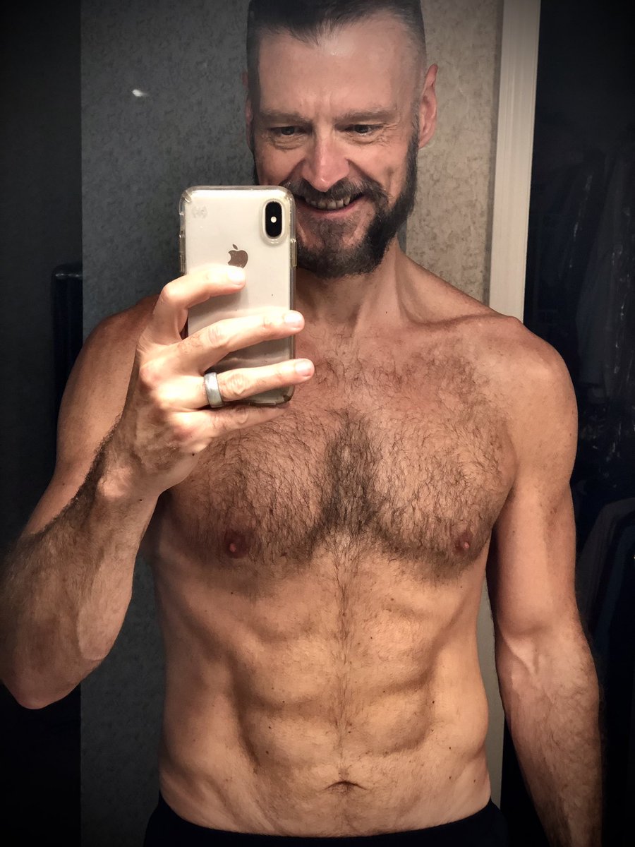 I’ve been working since January with today in mind. I wanted to be able to show that, as  @FitzgeraldSTA told me earlier today, 50 is the new 30. Y’all can tell me how I did. The first pic is when I started in 2014, the rest today. 9/