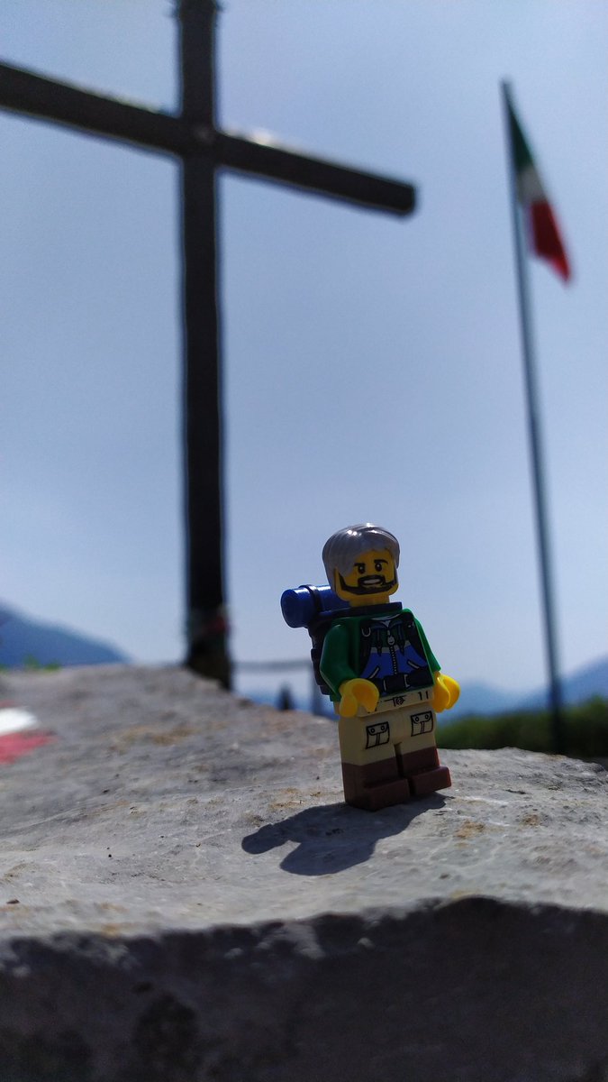 JvJean1971's tweet photo. Croce degli Alpini & lago d'Éndine
#lego #mountains #endinelake #lagodendine #valcavallina #AFOL #cremonabricks #bianzano #alps #bergamo
https://t.co/Xg0ku7DTkk
https://t.co/0bpRSGj2zw https://t.co/ochEnjIxe9