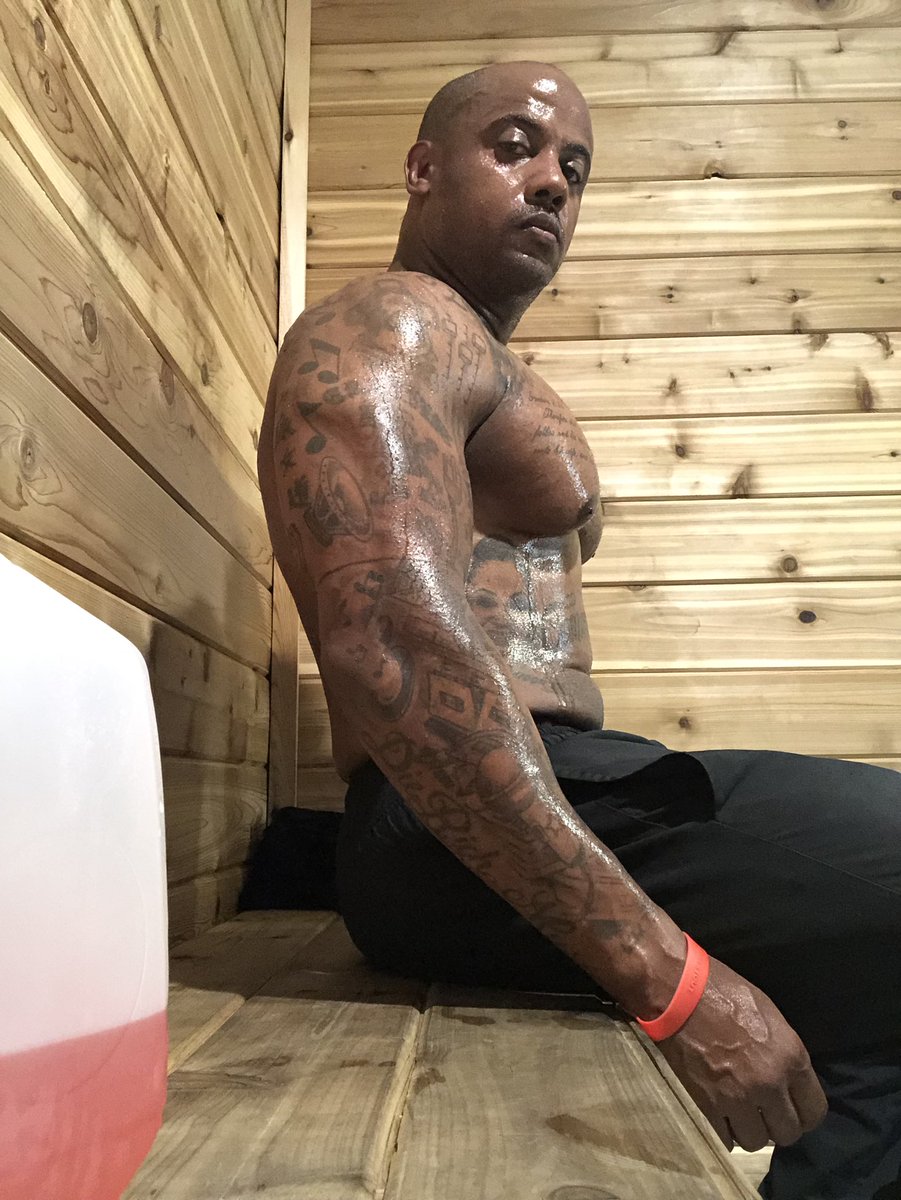 COMMERCIALCOREY's tweet photo. It’s a Lifestyle @COMMERCIALCOREY https://t.co/nbUx0mKWSz