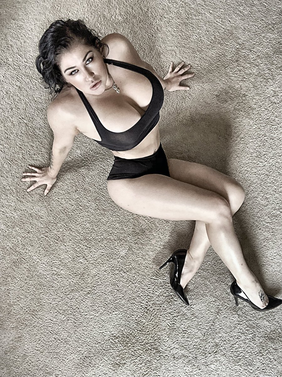 Im your genie in a bottle. Make your 3 wishes. Question: would one be to wish to set me free? Don’t forget to join my only fans! It’s only 5$. onlyfans.com/iamnikkiphoenix