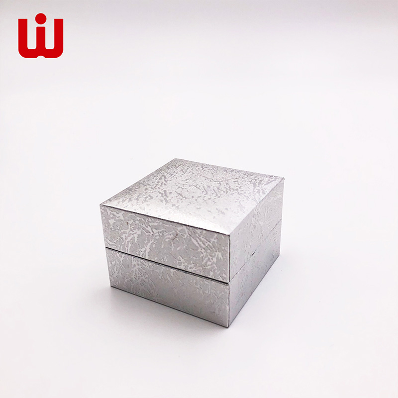 WenJie creates values to its consumers with quality luxury jewelry box. wenjie-printing.com/15-years-facto… #luxuryjewelrybox #customjewelrybox