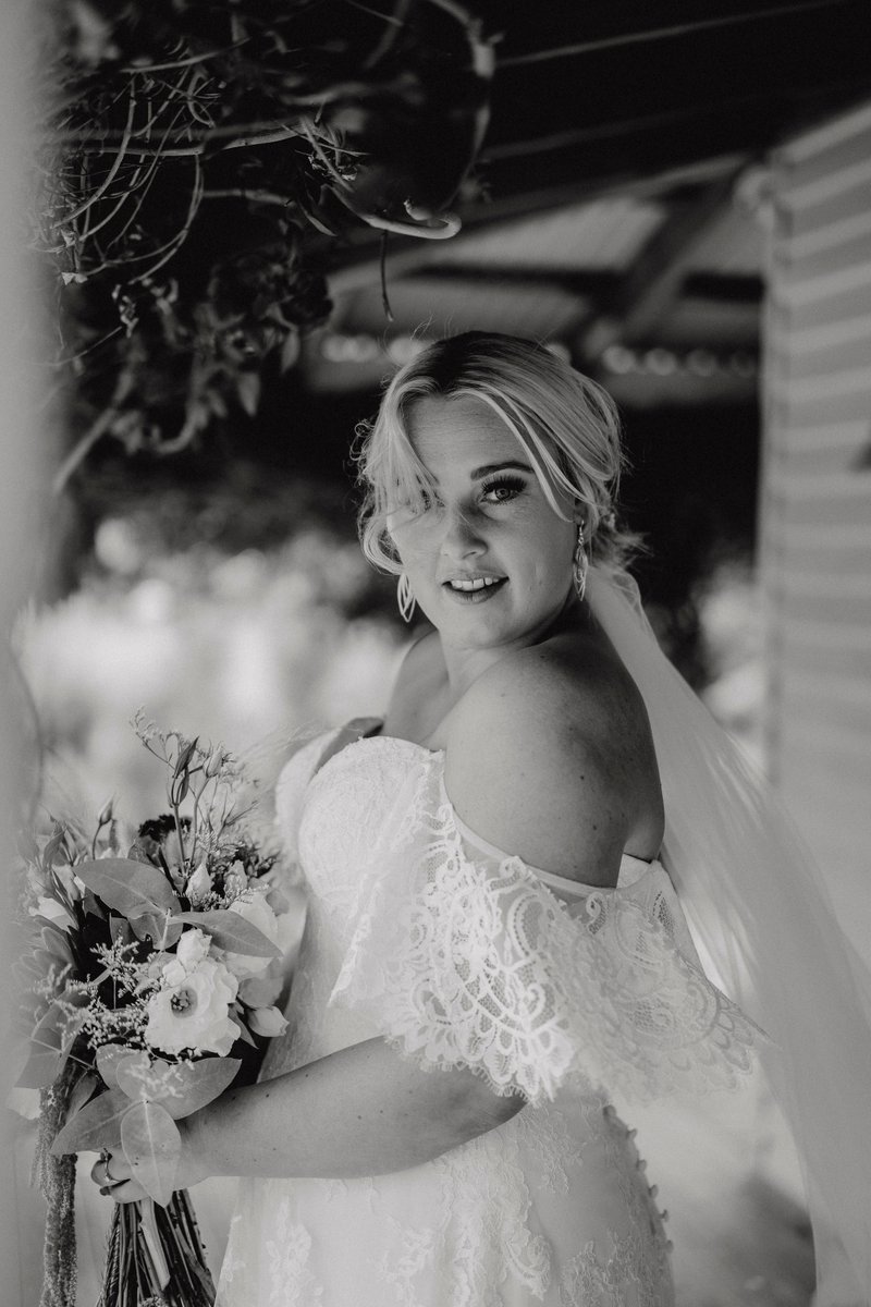 Such a stunning bride portrait. no need to smile all the time. Sometimes, its  all in the eyes. 

 #wedding #love #weddinginspiration #weddingday #weddingdress #weddingphotography #bridetobe
