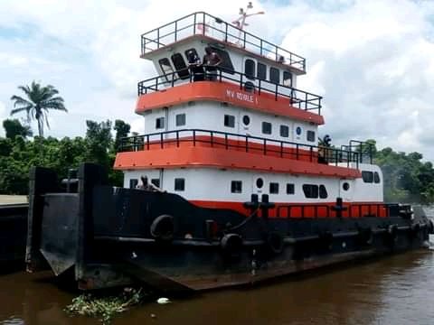 rasheed_ghali's tweet photo. ACTIVE PUSH TUG BOAT FOR SALE.
#Name: MV ROUALEI
#Built: 2010
#Number of Engine: Two
#Number of Deck: one
#Number of Mast: one
#Net Tonnage: 72.36
#Gross Tonnage: 108.00
#Price: NGN 100 millions Naira 
.
Tel: +2348050680020
WhatsApp: +2349014288038
Email:danghalienergy@gmail.com https://t.co/N4ko0jwurO