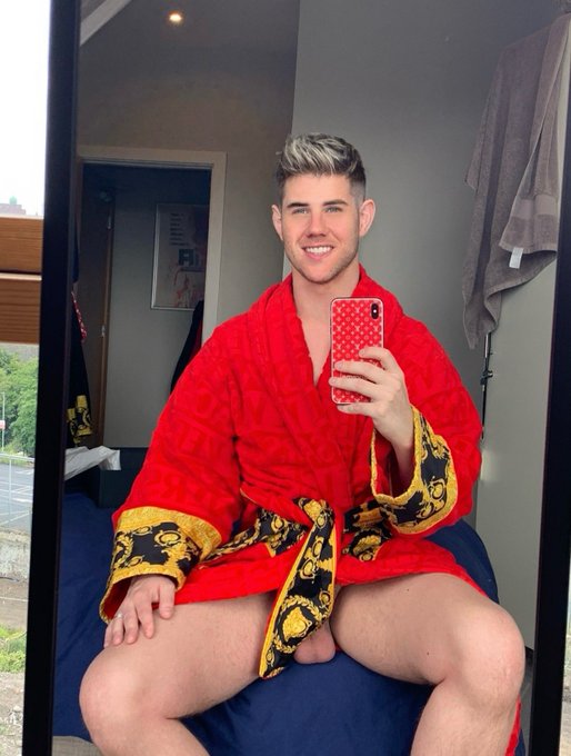 Watch Stephen Dallas's leaked NSFW photo on TwXstars
